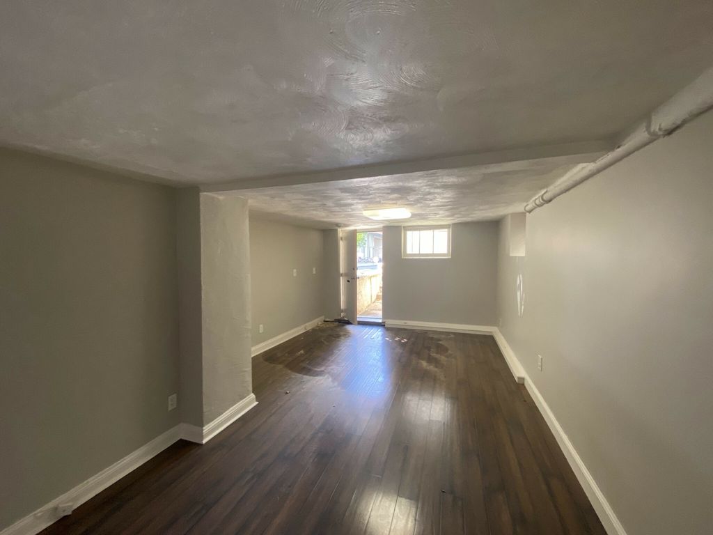 216 Banks St #B, Cambridge, MA 02138