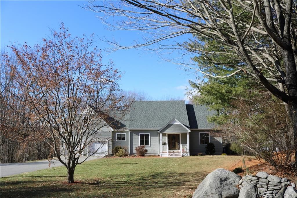 3 Coit Ln, Norwich, CT 06360