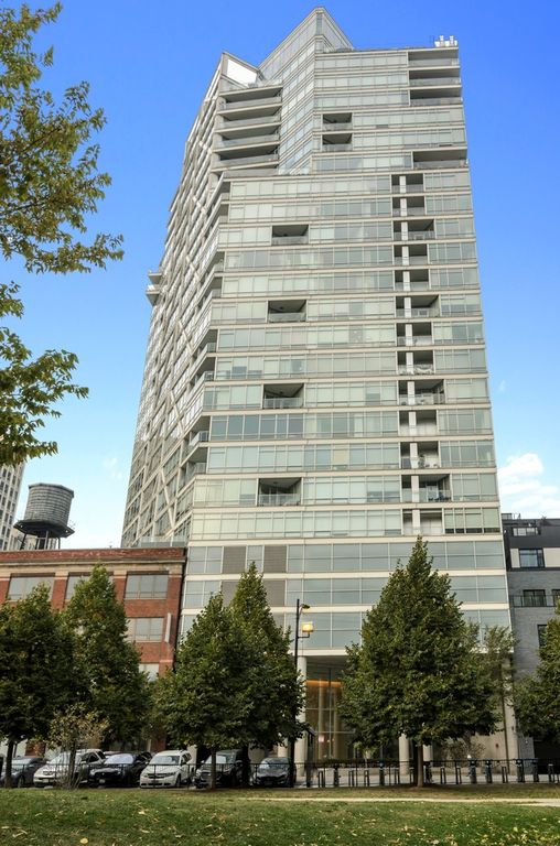 510 W Erie St #1401, Chicago, IL 60654