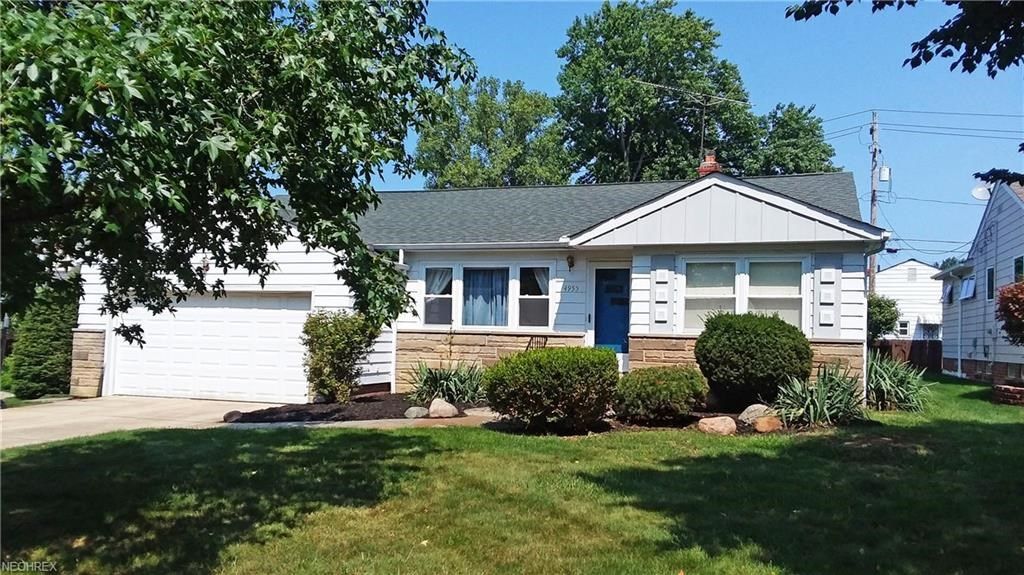 4955 Emmet Rd, Lyndhurst, OH 44124