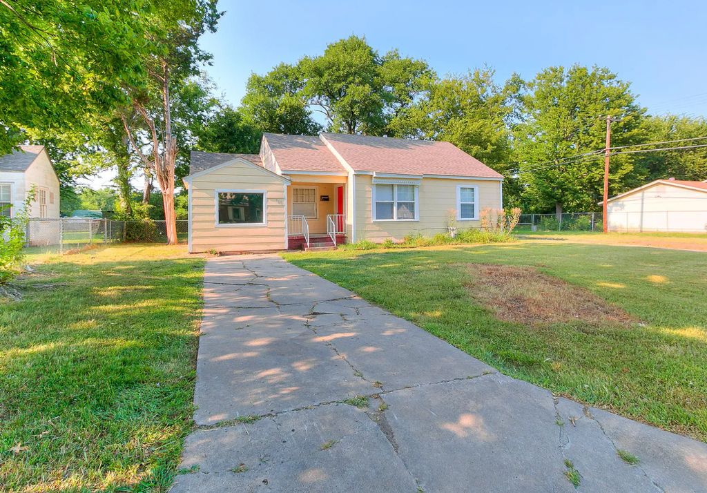 349 E  Young Pl, Tulsa, OK 74106