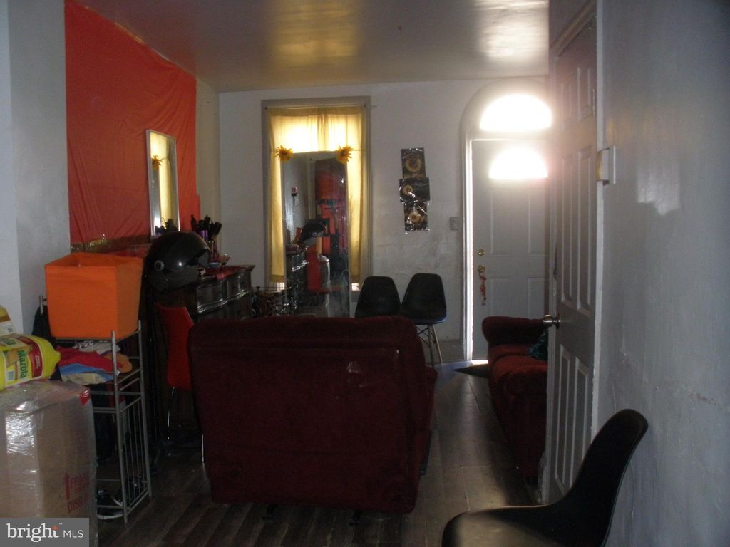 954 Chestnut St, Reading, PA 19602