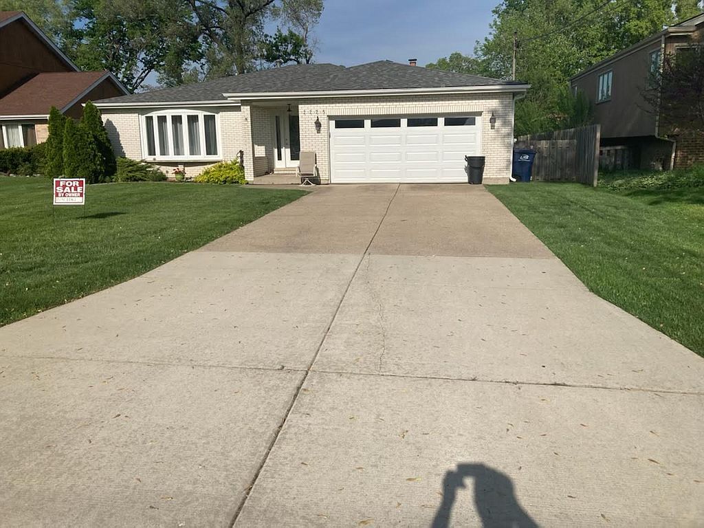 2225 Elmira Ave, Des Plaines, IL 60018