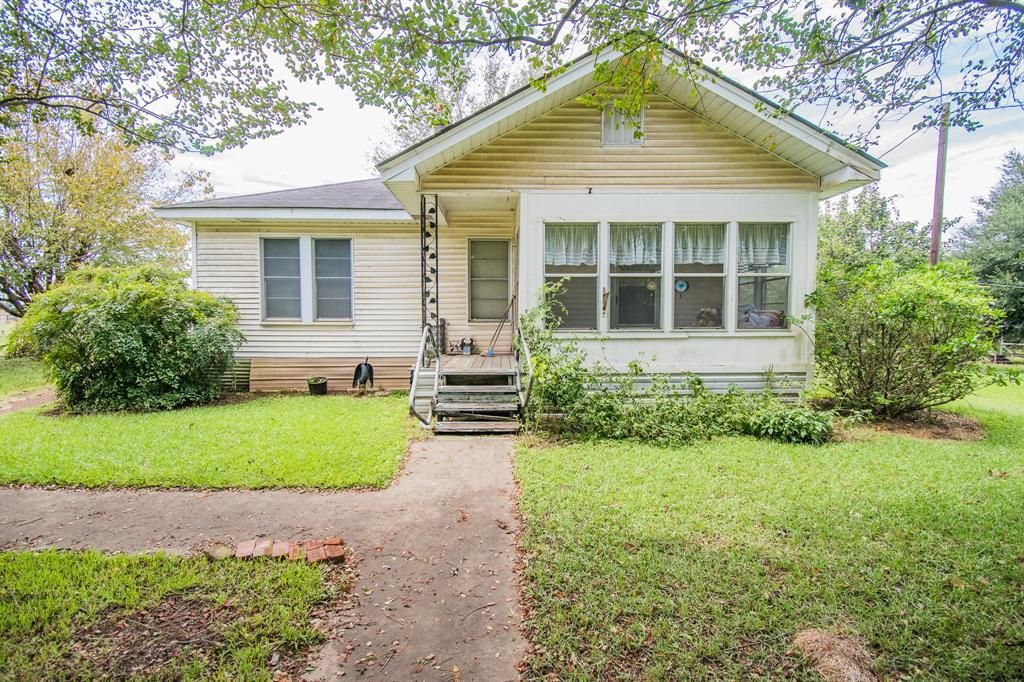 277 County Road 3120, San Augustine, TX 75972 2 Bed, 2 Bath Single