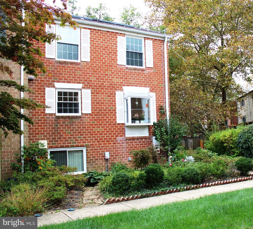 10628 High Beam Ct, Columbia, MD 21044