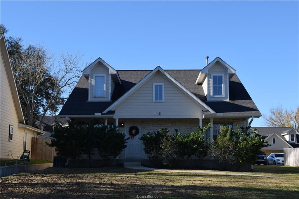 1722 Boardwalk Ct, College Station, TX 77840