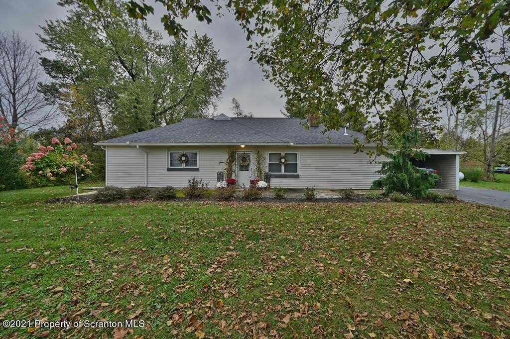 1215 Country Club Rd, Clarks Summit, PA 18411
