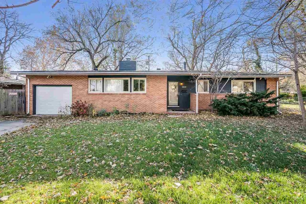 2333 S George Washington Blvd, Wichita, KS 67218
