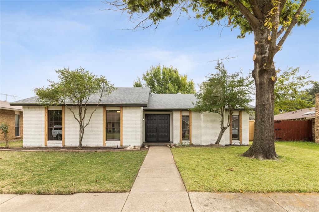 3150 Tres Logos Ln, Dallas, TX 75228