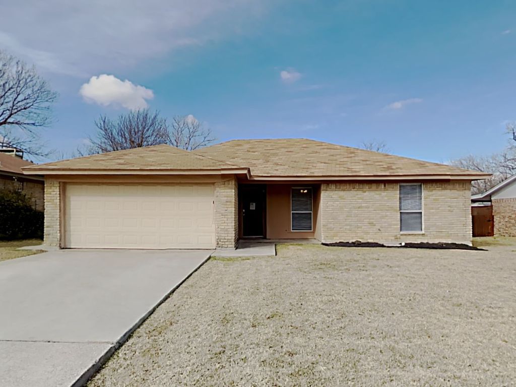 1011 Stell Ave, Mansfield, TX 76063