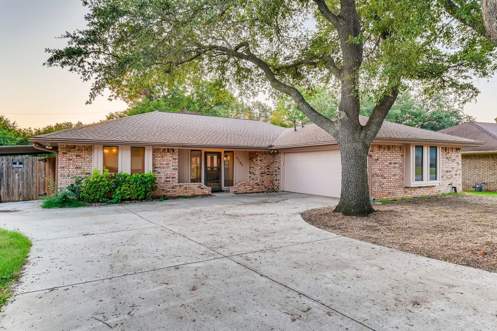 5105 Red River Dr, Arlington, TX 76017