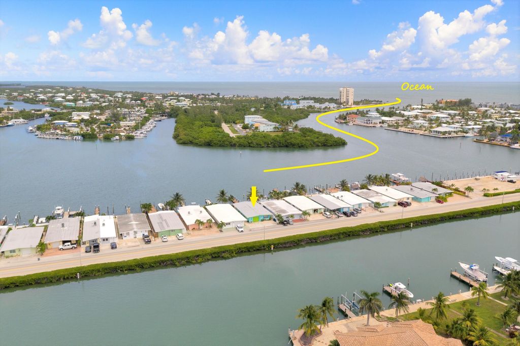 17 Sadowski Cswy, Key Colony Beach, FL 33051