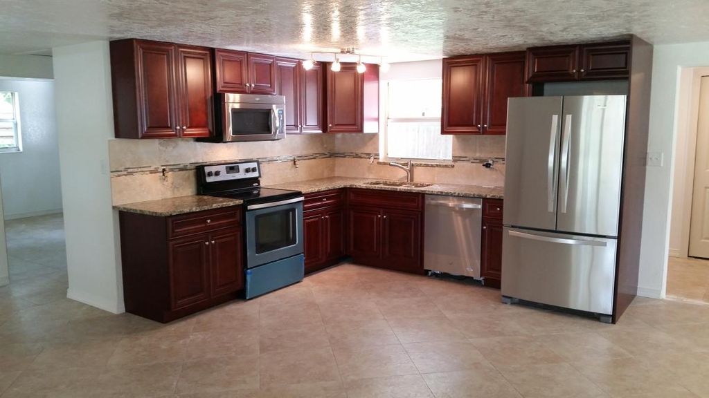 6622 Glades Way, Sarasota, FL 34231