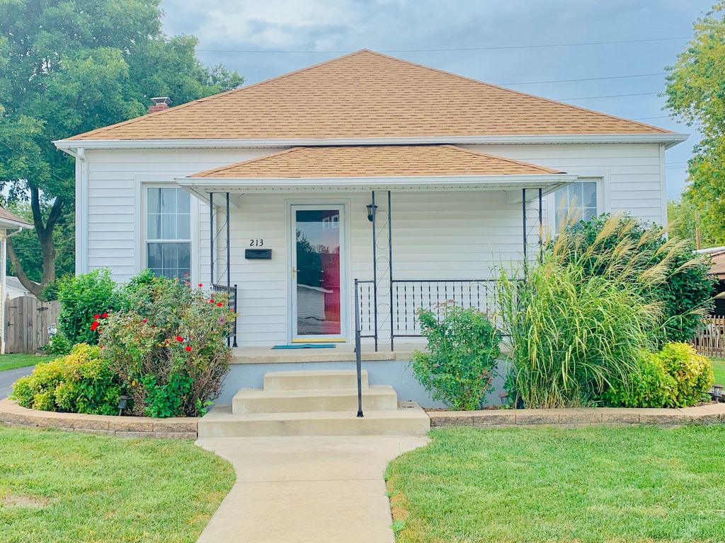 213 N 5th St, Dupo, IL 3 Bed, 2 Bath SingleFamily Home 24 Photos
