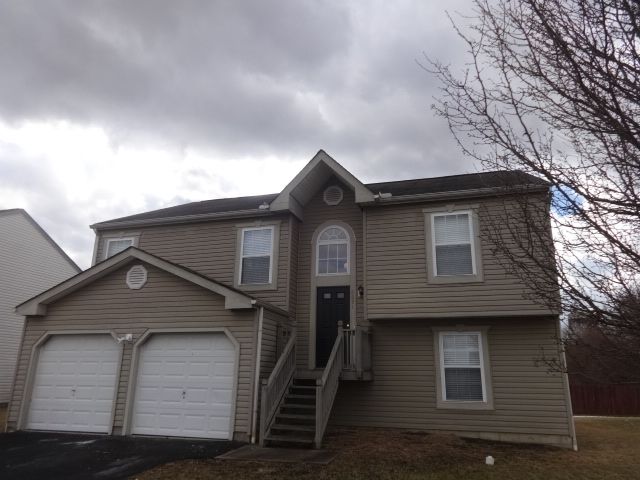 6891 Winchester Lakes Blvd, Canal Winchester, OH 43110