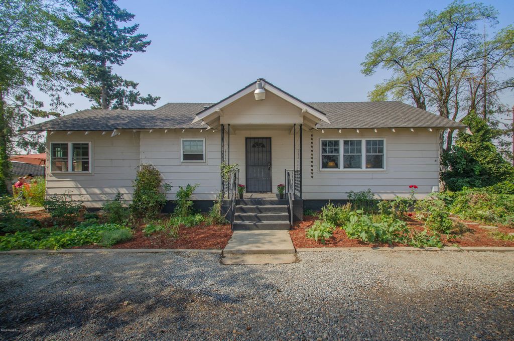 3390 W Wapato Rd, Wapato, WA 98951 Trulia