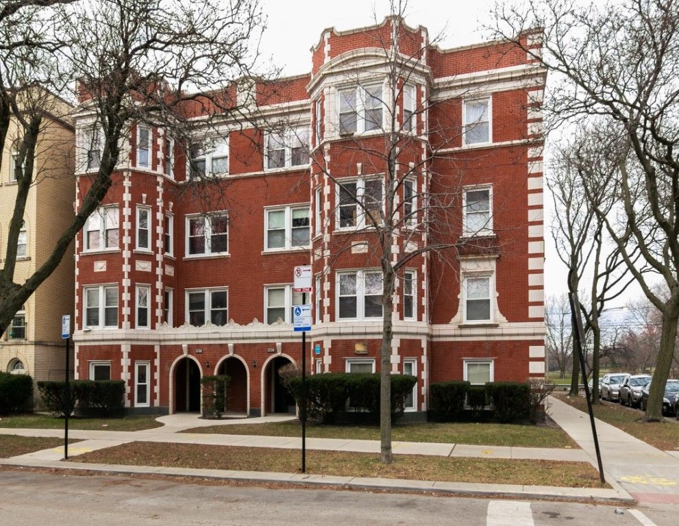 6510 N Hamilton Ave #2S, Chicago, IL 60645