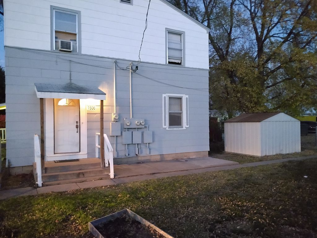 1506 S Pershing Ave, Wichita, KS 67218