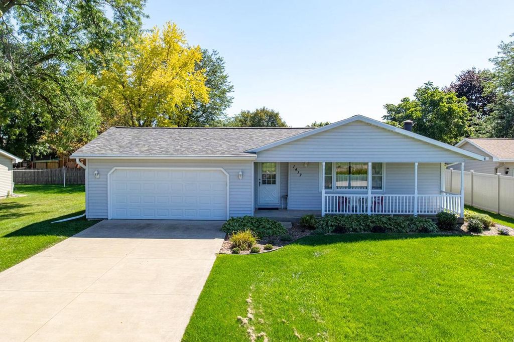 1417 COOKE ROAD, Neenah, WI 54956
