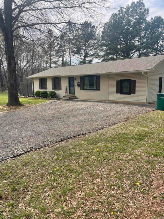 26 Clements Ln, Conway, AR 72032