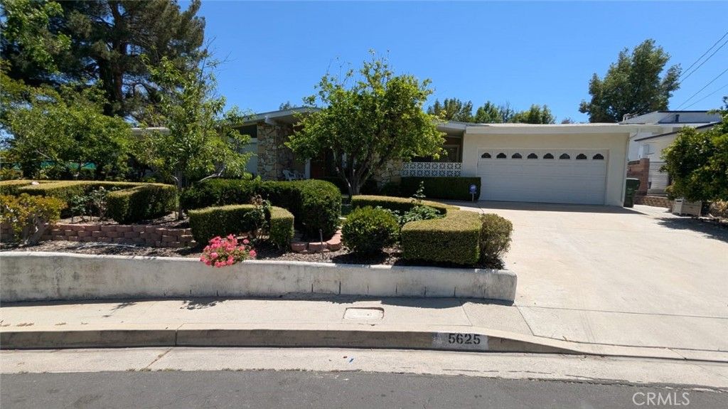5625 Wilhelmina Ave, Woodland Hills, CA 91367
