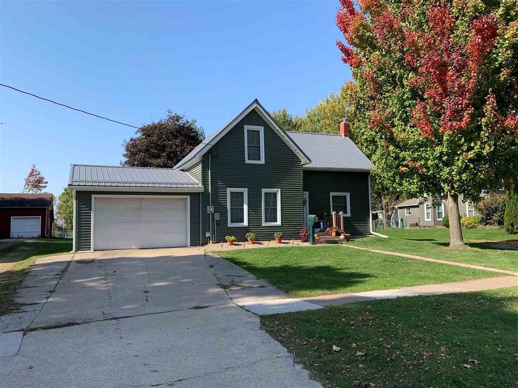 807 N Calhoun St, West Liberty, IA 52776 Trulia