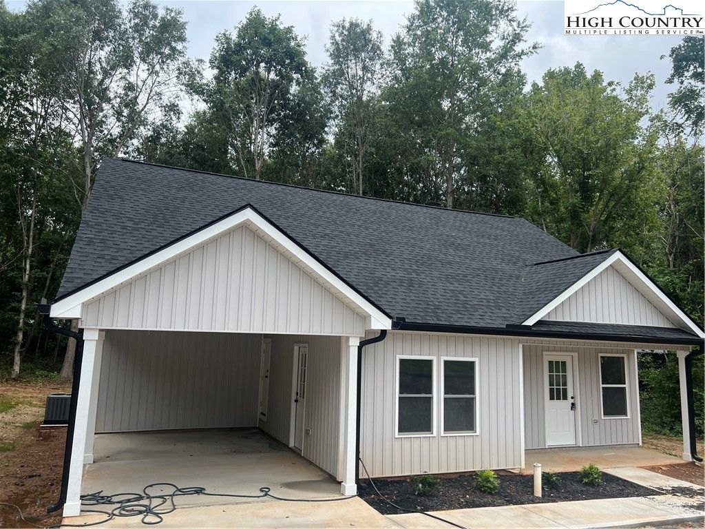 213 Mountain View Street, Forest City, NC 28043