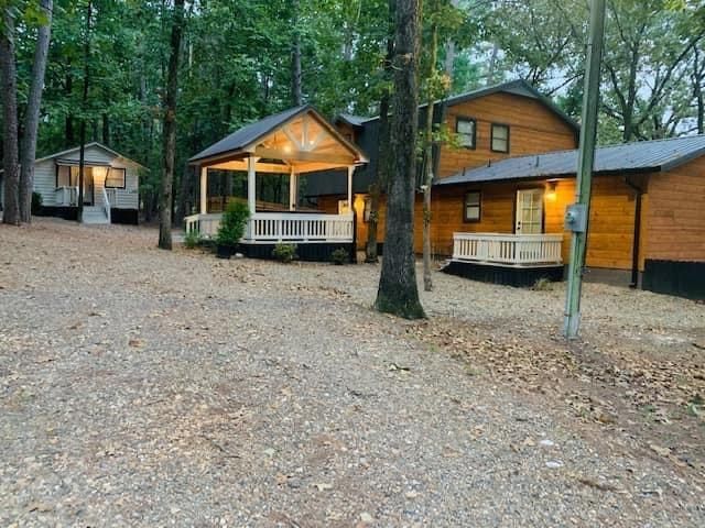 655 Chinook Rd, Broken Bow, OK 74728