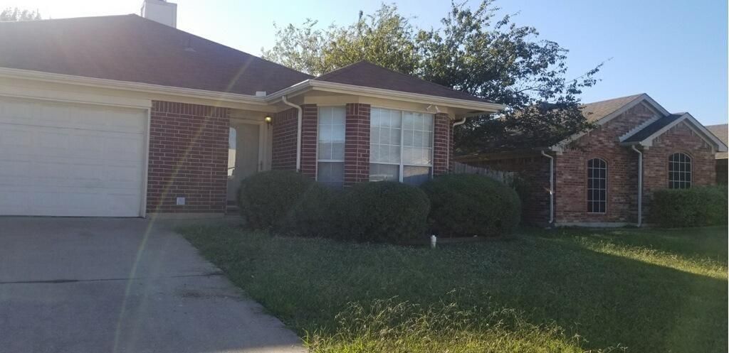 6004 Brook Forest Dr, Arlington, TX 76018