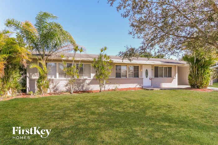 361 NE Orchard St, Pt Saint Lucie, FL 34983