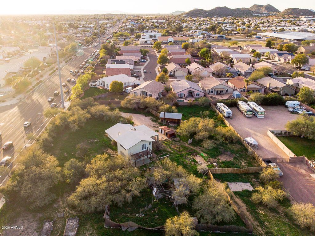 2906 E  Union Hills Dr, Phoenix, AZ 85050