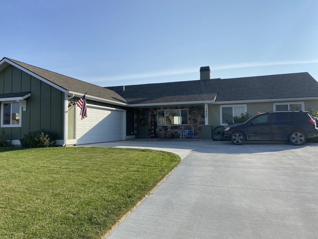 1527 Powers Blvd, Belgrade, MT 59714 Trulia