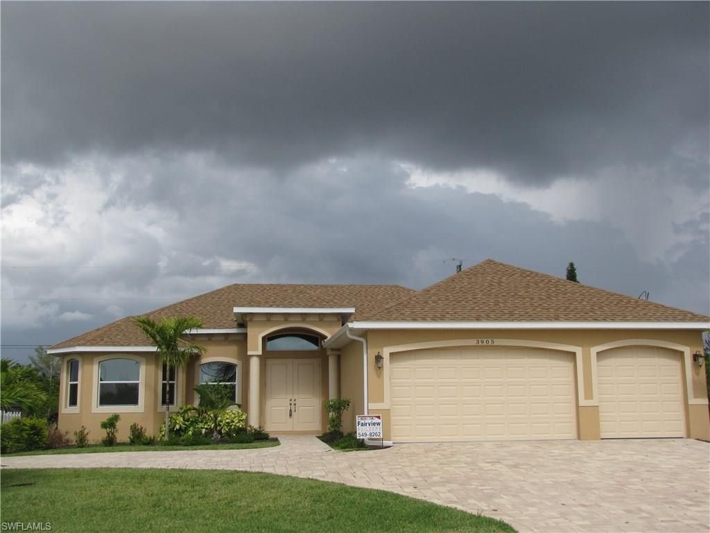 3905 Agualinda Blvd, Cape Coral, FL 33914