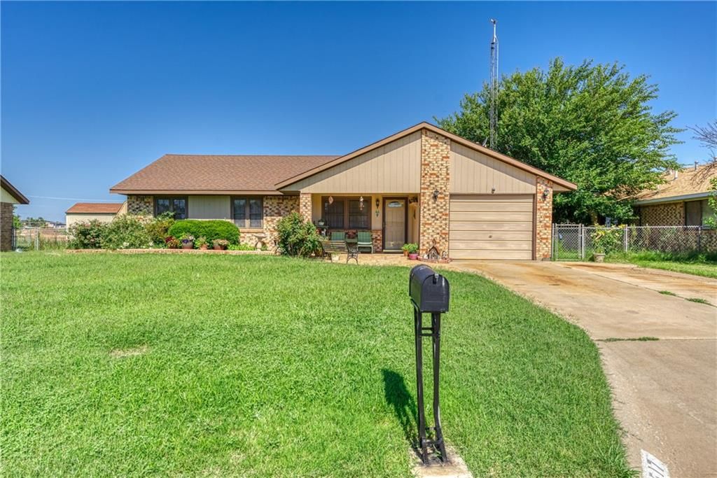 517 Sleepy Hollow St, Altus, OK 73521