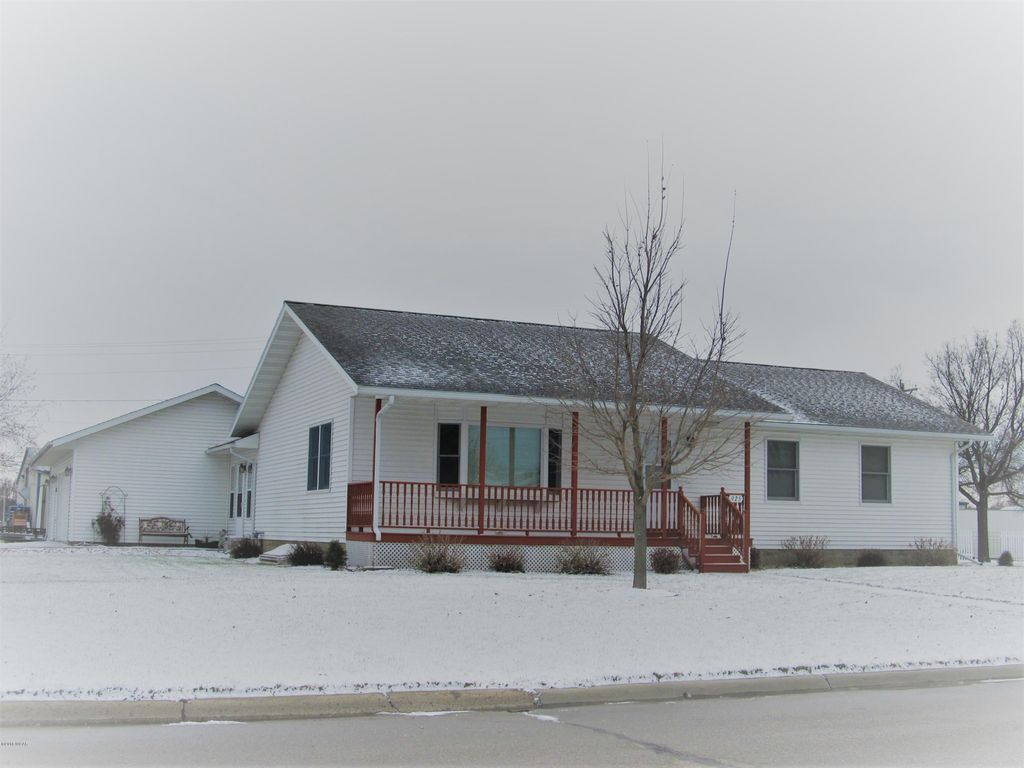 925 15th St, Granite Falls, MN 56241 Trulia