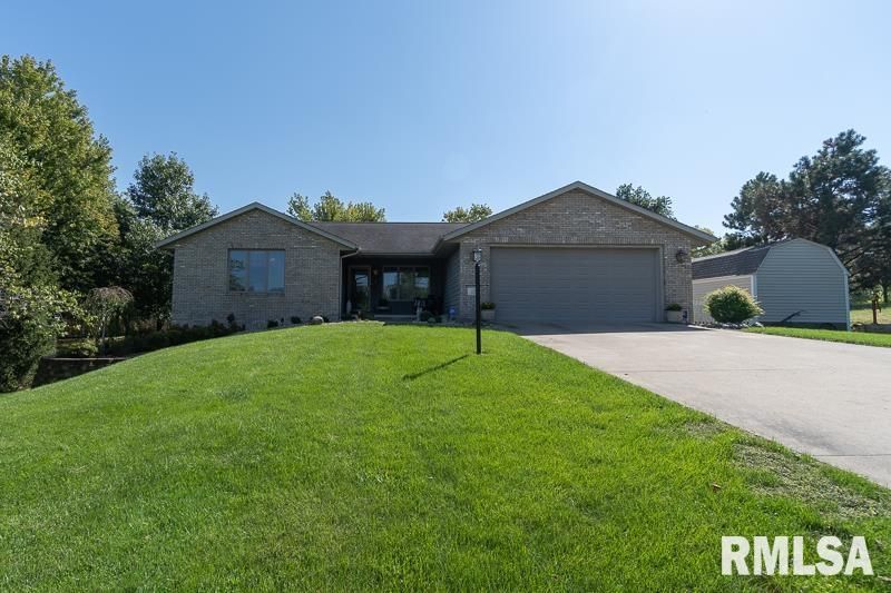 106 N Jefferson St, Manito, IL 61546