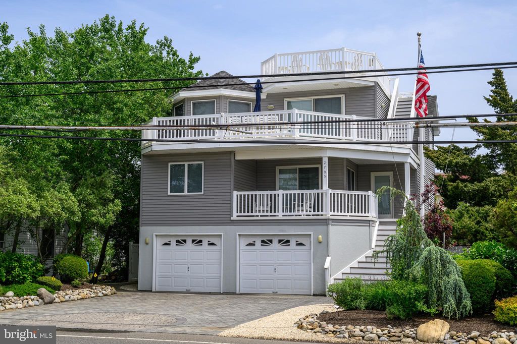 2705 Beach Ave, Brant Beach, NJ 08008