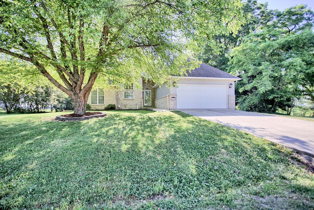 1693 Fountainbleu Dr, Worden, IL 62097 Trulia