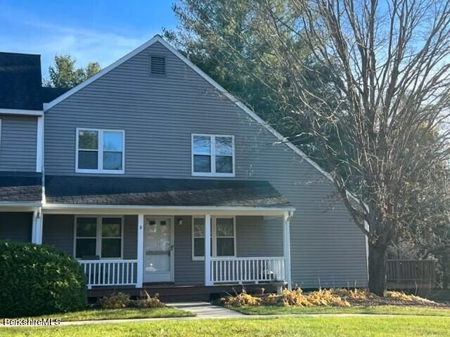 880 East St #1D, Lee, MA 01238
