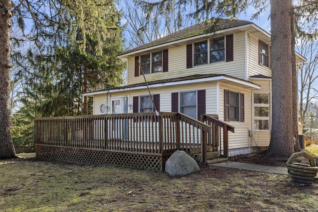 8890 W Warren Woods Rd, Union Pier, MI 49129 MLS 23145819 Trulia