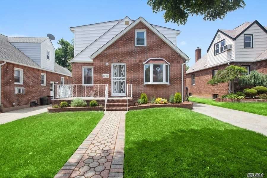 8206 256th St, Glen Oaks, NY 11004 Trulia