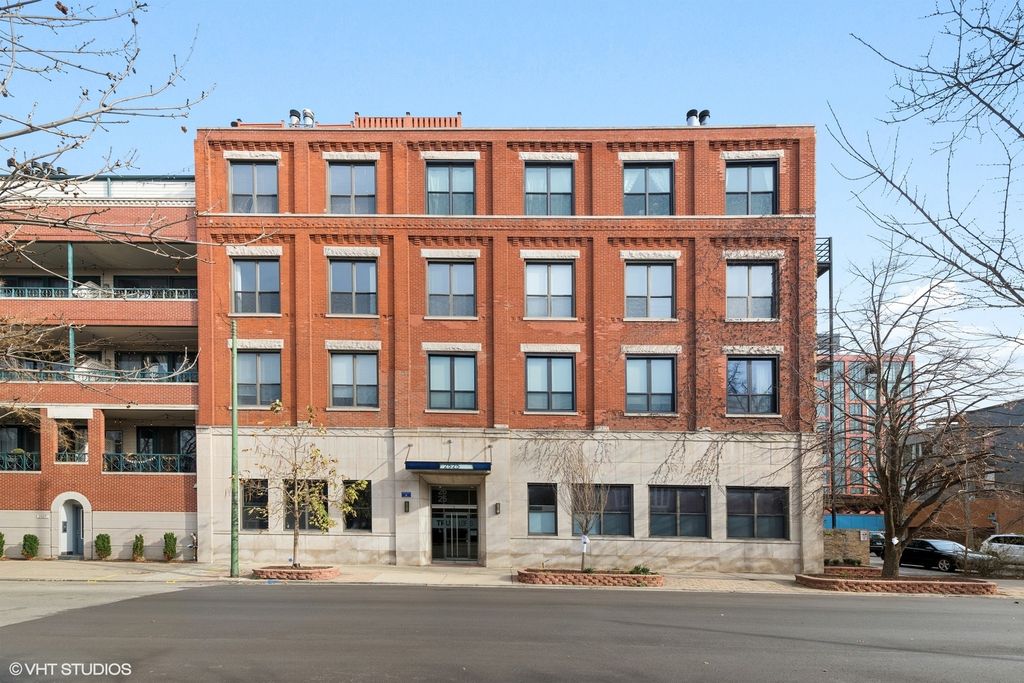 2525 N Sheffield Ave, Chicago, IL 60614
