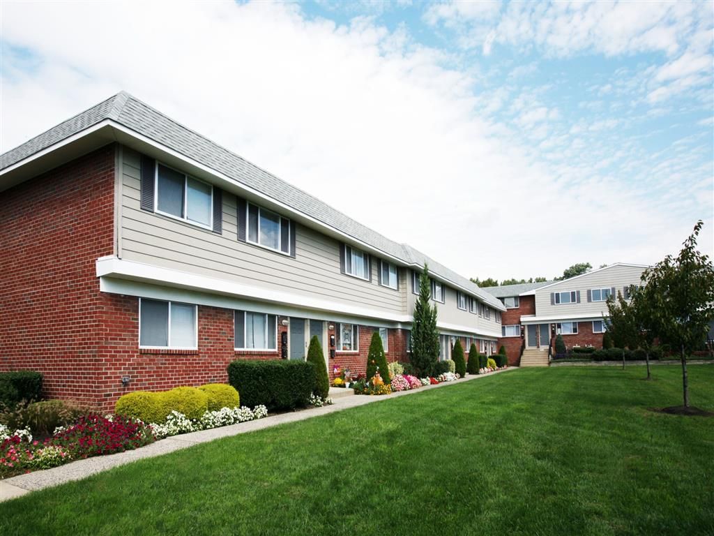 Buttonwood Apartments in Maple Shade, NJ 08052 1 Bed, 1 Bath Rentals