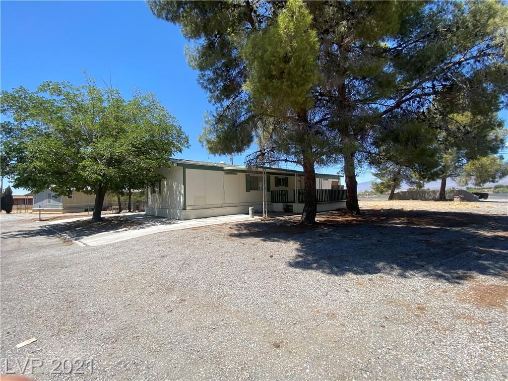 180 W Comstock Cir N, Pahrump, NV 89048