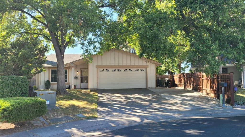 6637 Foxtail Ct, Sacramento, CA 95842