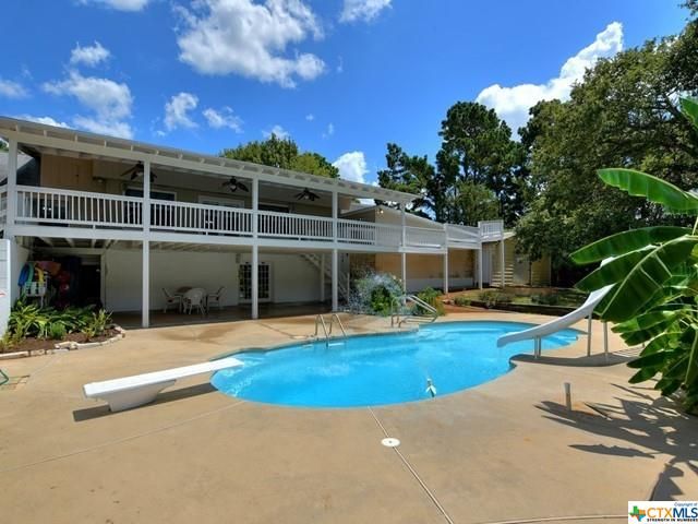 238 Suzanne Dr, Bastrop, TX 78602