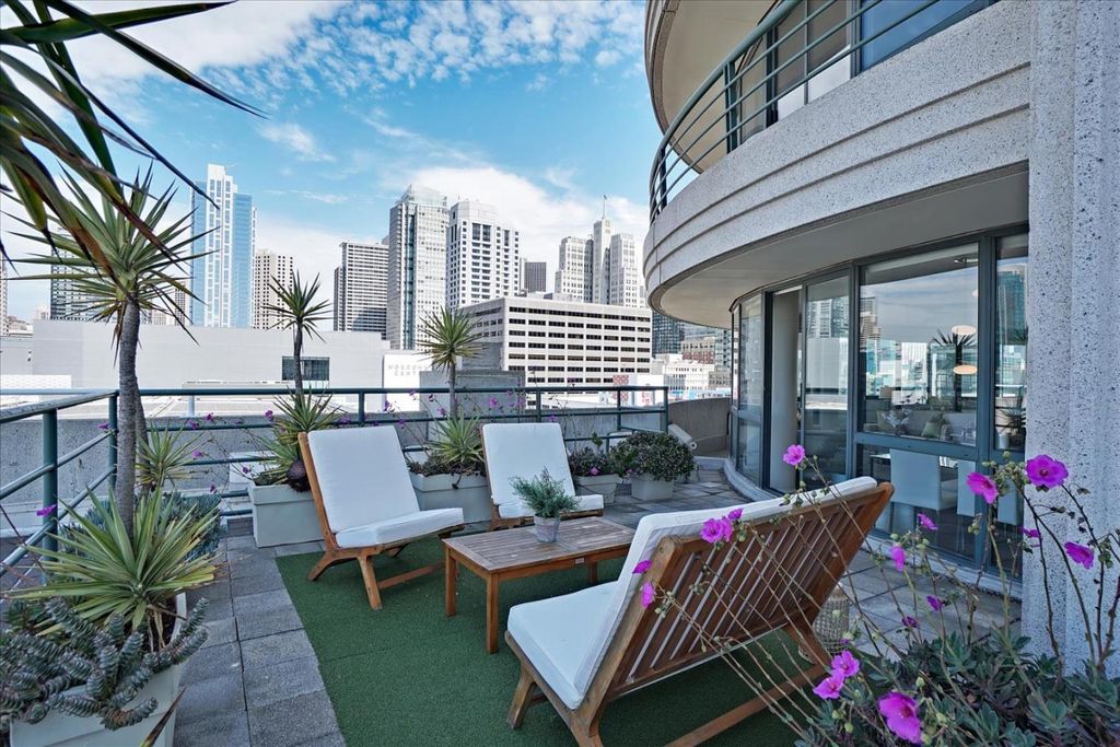 300 3rd St #1014, San Francisco, CA 94107