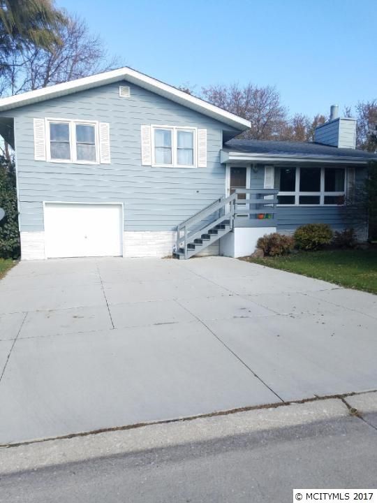 2244 25th St SW, Mason City, IA 3 Bed, 1.8 Bath SingleFamily Home