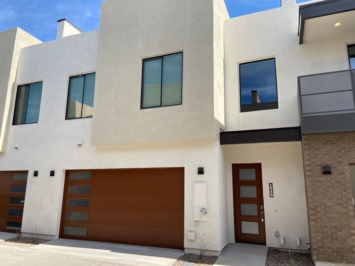 901 S Smith Rd #1045, Tempe, AZ 85281