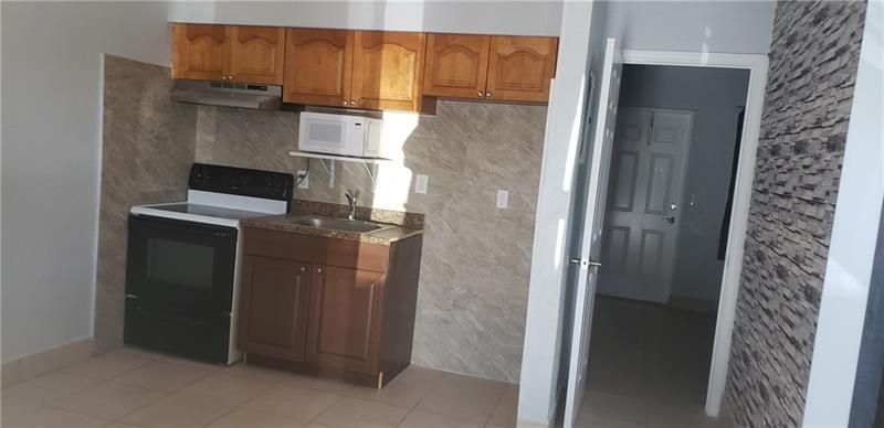 100 NW 30th Ave #3, Fort Lauderdale, FL 33311